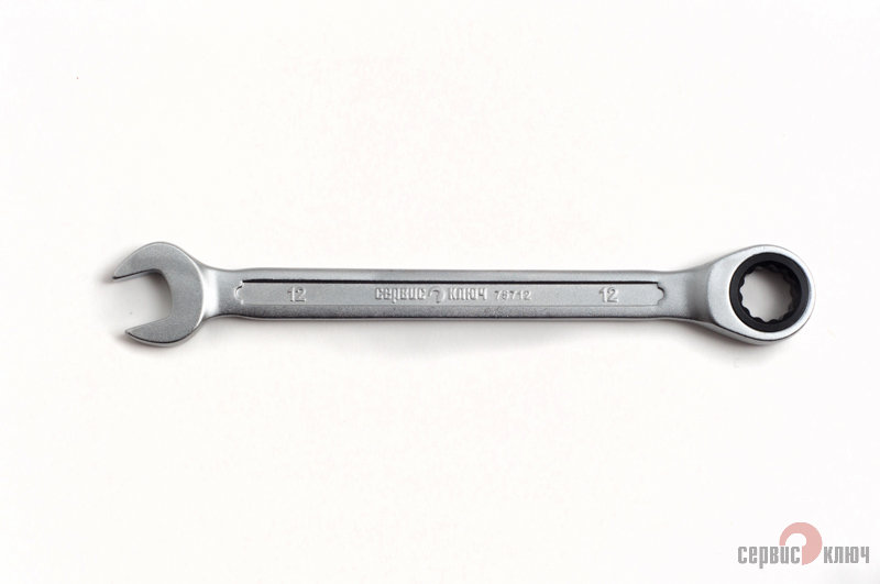 Ключ комбинированный рожково-накидной, трещеточный (СервисКлюч: 17*17 мм)