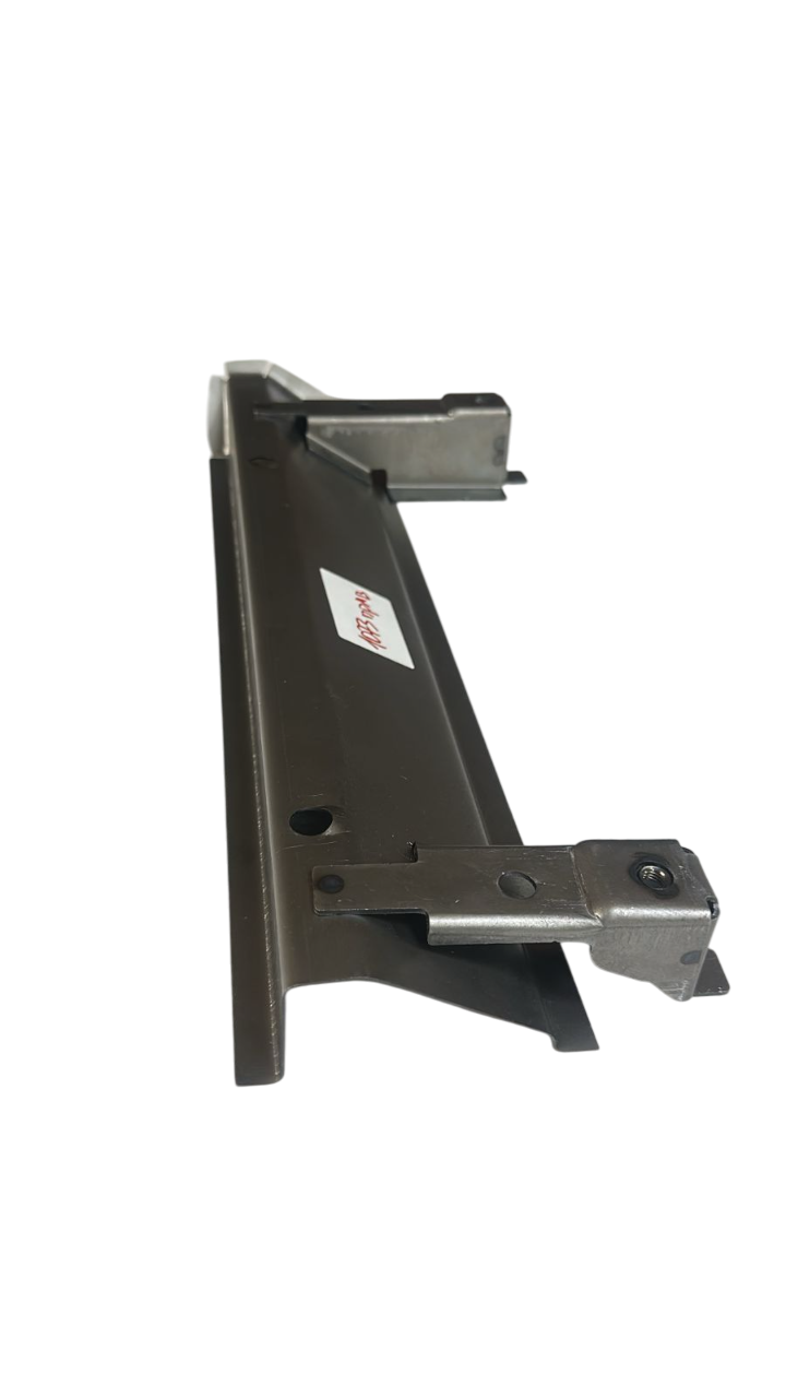 Поперечина кронштейна сидения ВАЗ НИВА (ПРАВАЯ)