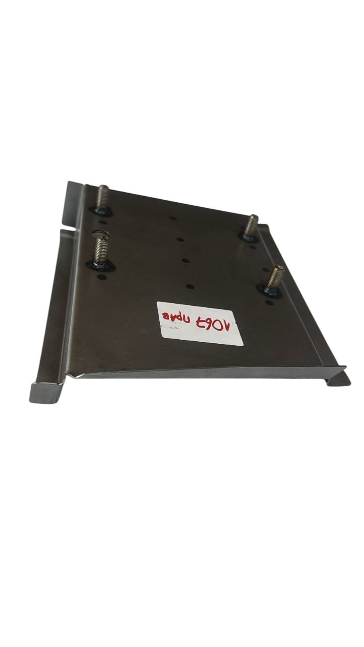 Площадка крепления реактивной тяги ВАЗ"НИВА" (ПРАВАЯ)