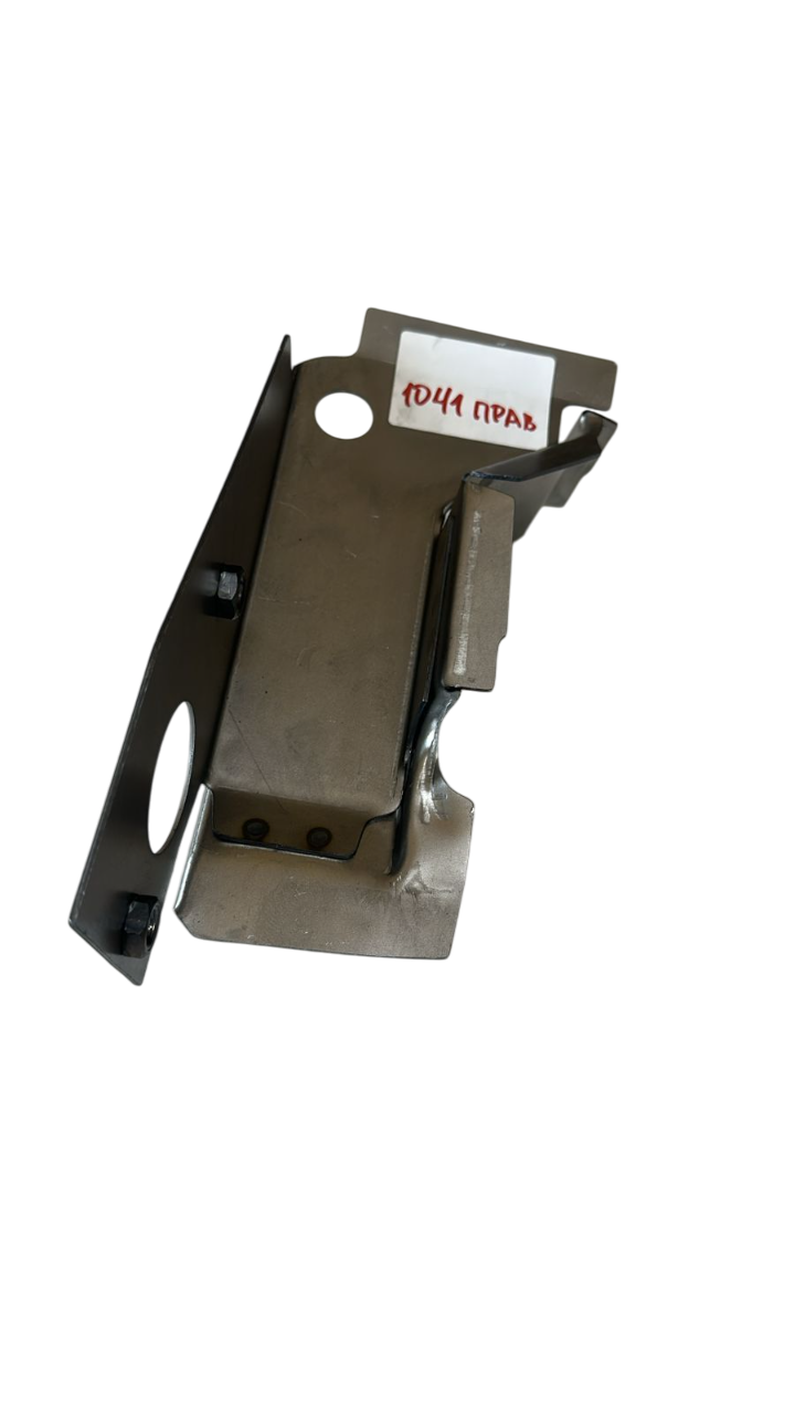 Кронштейн переднего лонжерона 2108-09 (ПРАВЫЙ)