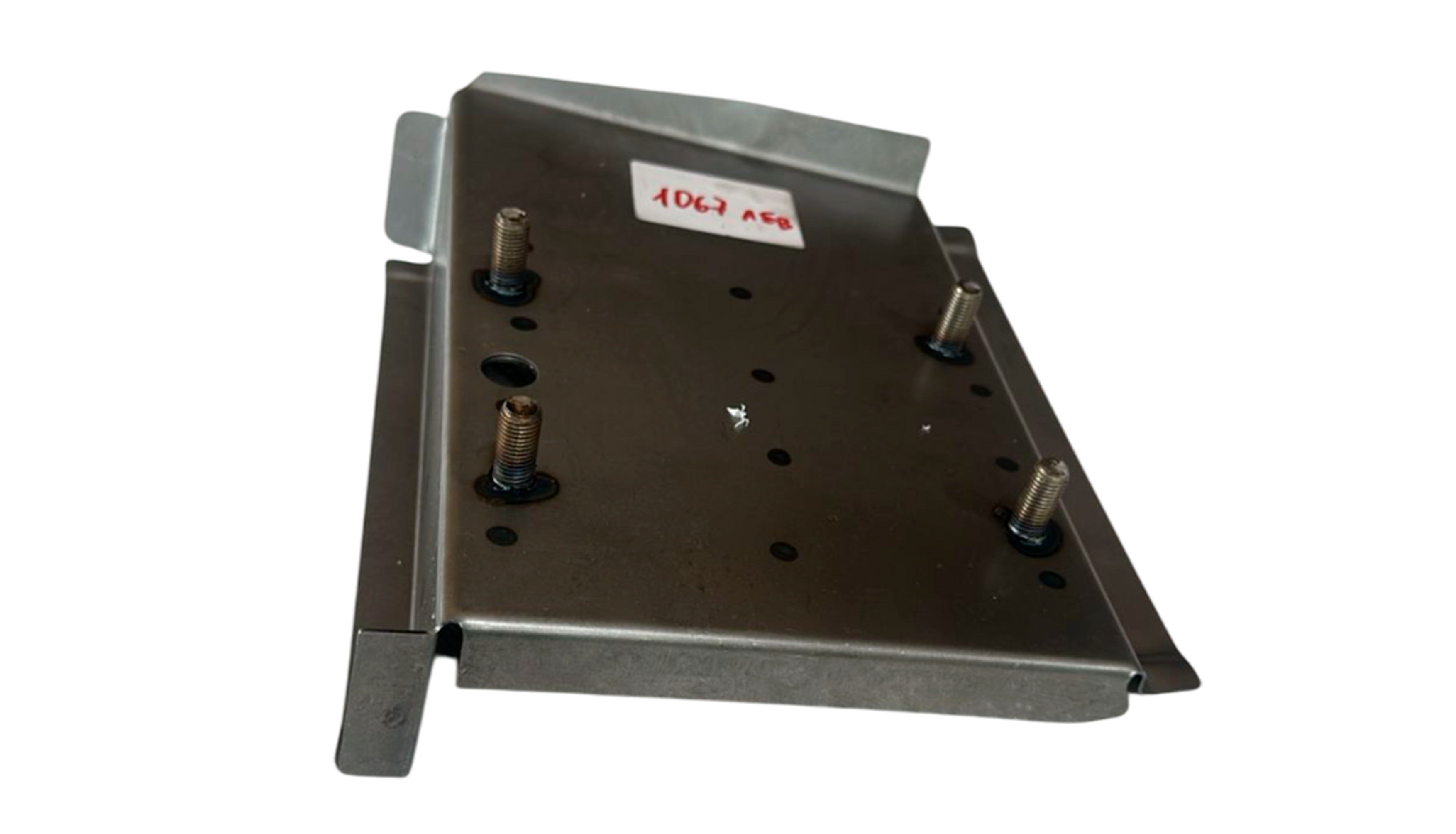 Площадка крепления левой реактивной тяги на ВАЗ "НИВА"