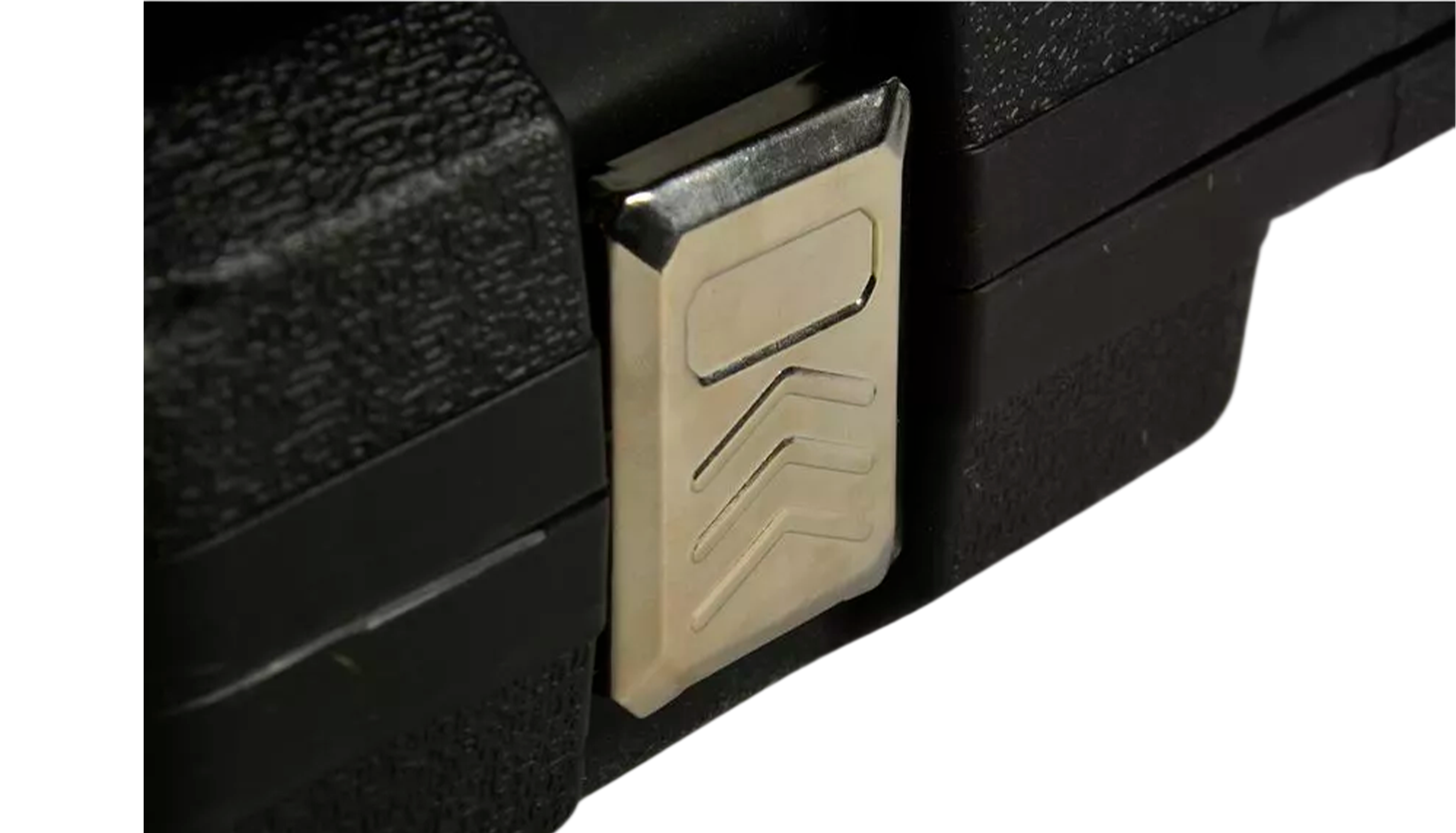 Наборы инструментов 142 предмета (Павлово: 1/4 + 3/8 + 1/2)